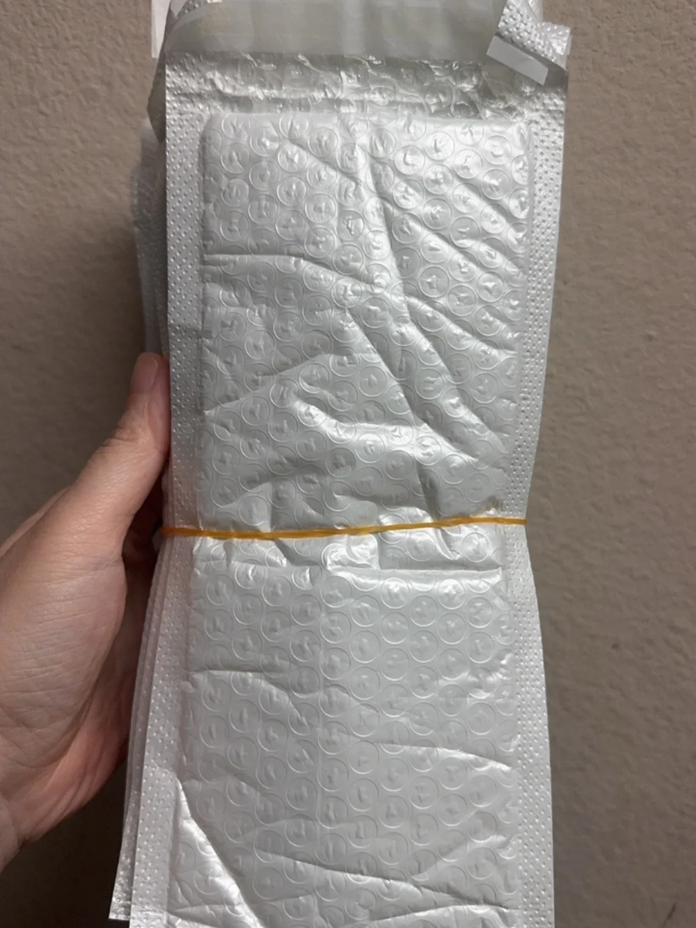 20 Pcs Long White Bubble Mailers 26x11cm Padded Envelopes (22x9cm Usable Size)